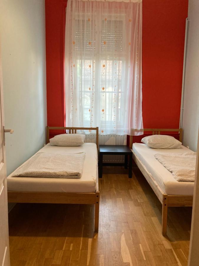 Gogol24 Hostel Seghedin Exterior foto